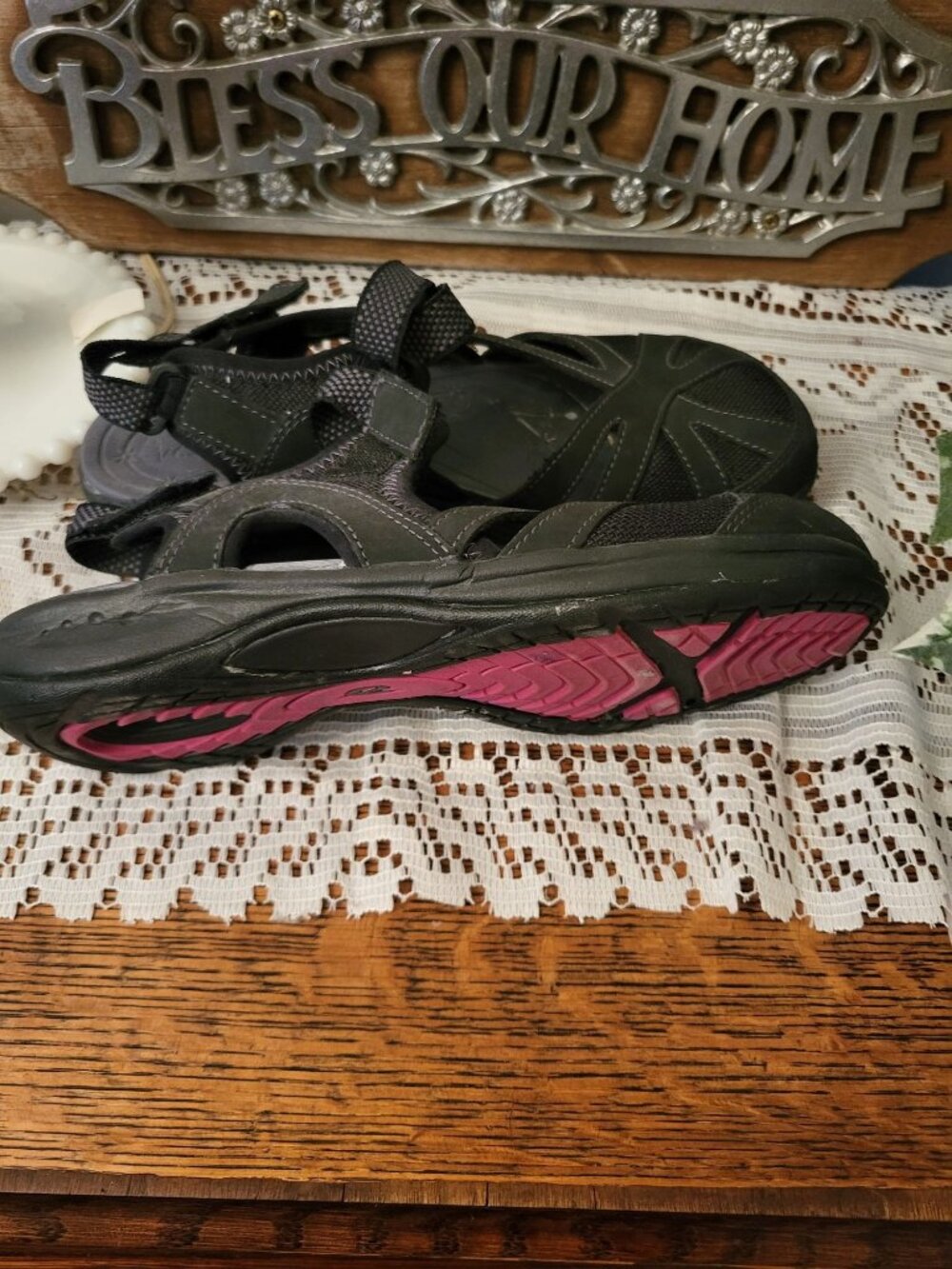 Easy Spirit Explore 24 Black Mary Jane Adjustable Straps 8.5 Gorpcore Comfort - Picture 2 of 8